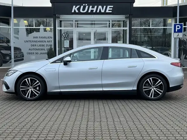 Mercedes-Benz EQE 300