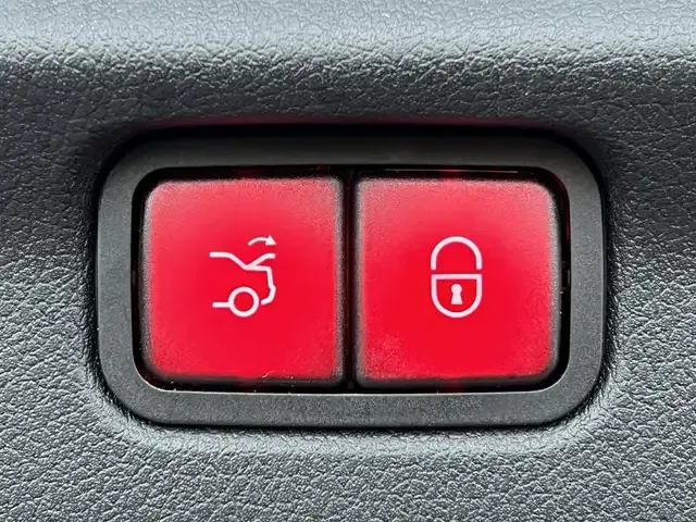 Mercedes-Benz EQE 300