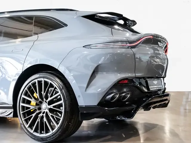 Aston Martin DBX