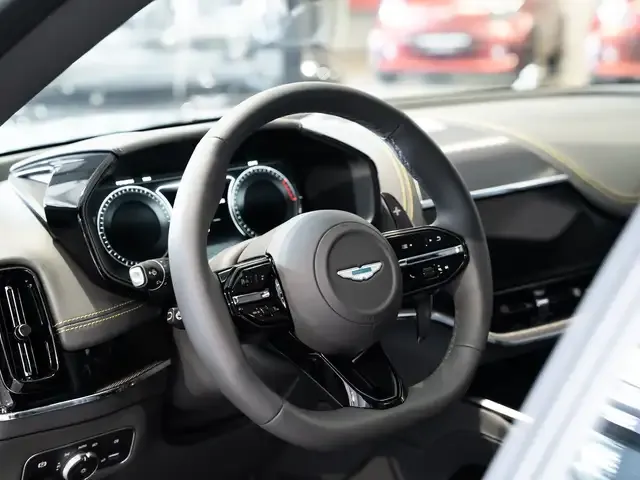 Aston Martin DBX