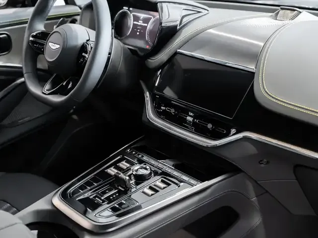 Aston Martin DBX