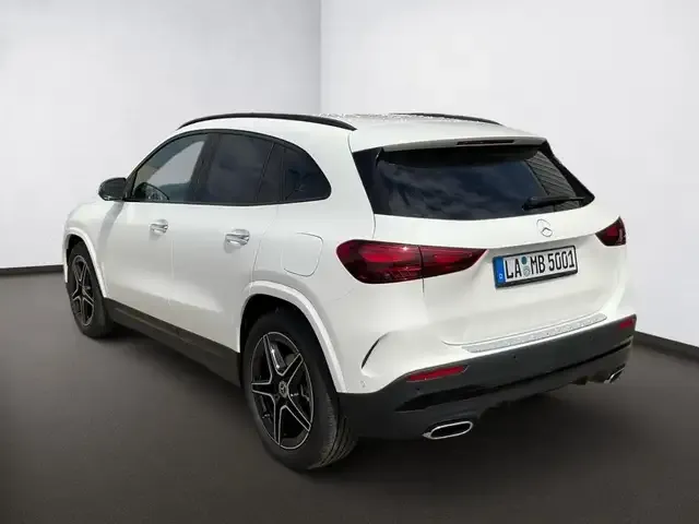 Mercedes-Benz GLA 200