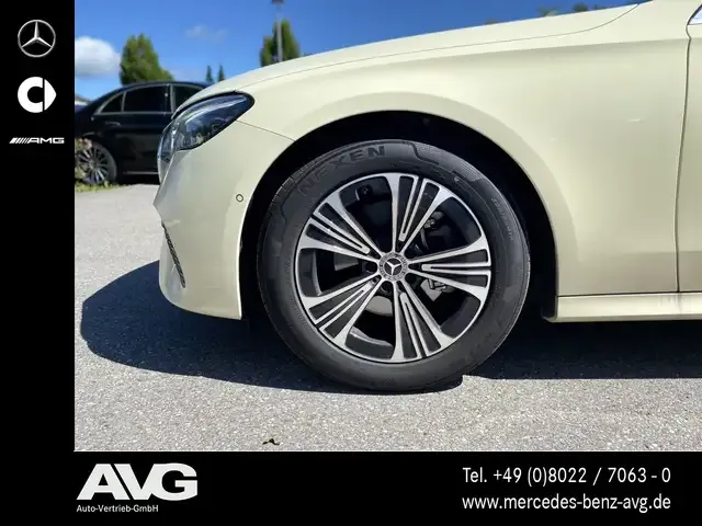 Mercedes-Benz E 200