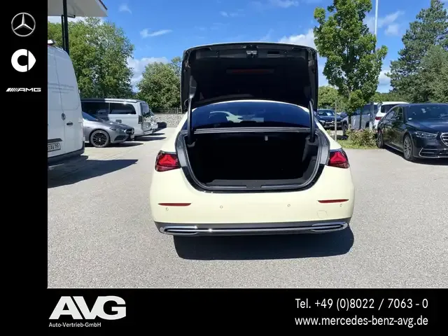 Mercedes-Benz E 200