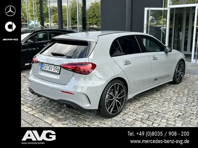 Mercedes-Benz A 200
