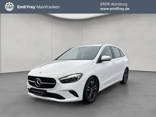 Mercedes-Benz B 180
