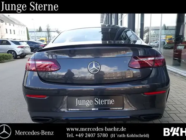 Mercedes-Benz E 220