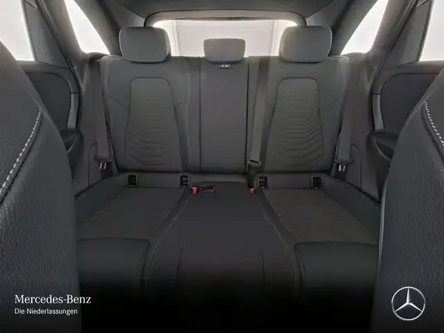 Mercedes-Benz B 220