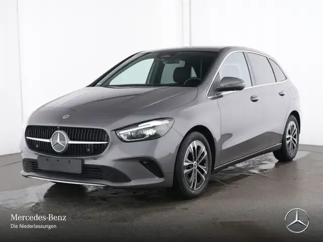 Mercedes-Benz B 220