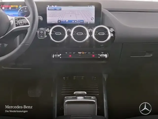 Mercedes-Benz B 220
