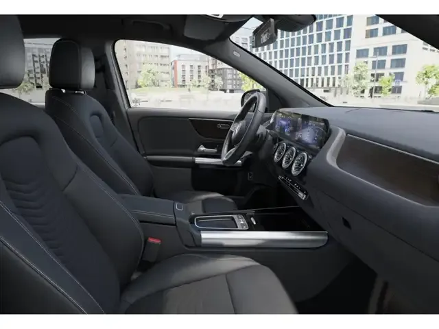 Mercedes-Benz EQA 300