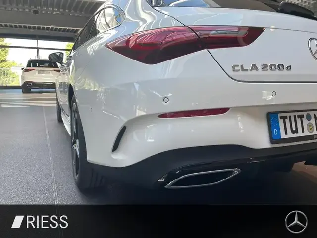 Mercedes-Benz CLA 200