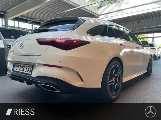 Mercedes-Benz CLA 200