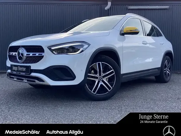 Mercedes-Benz GLA 200