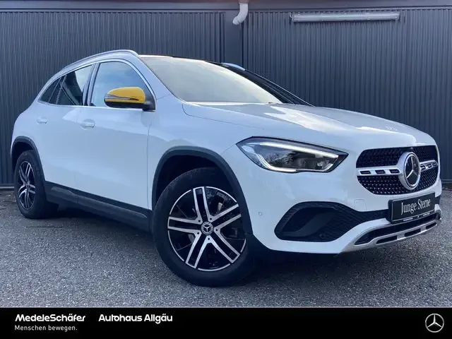 Mercedes-Benz GLA 200