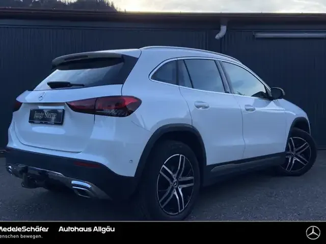 Mercedes-Benz GLA 200