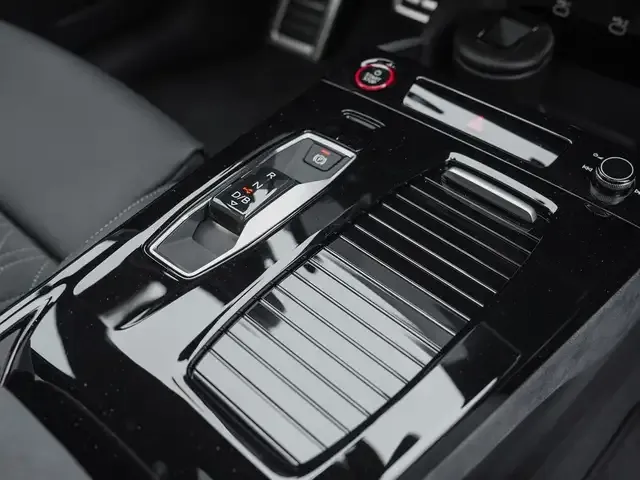 Audi SQ6