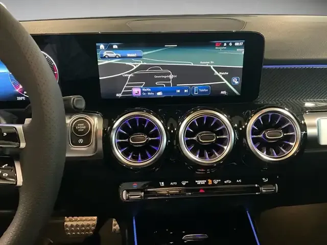 Mercedes-Benz GLB 200