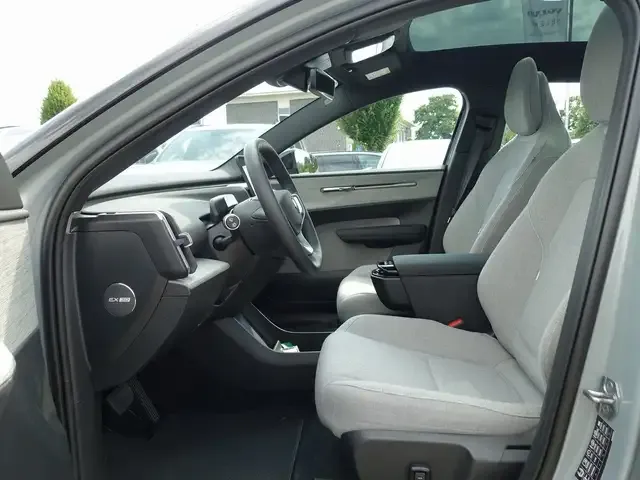 Volvo EX30