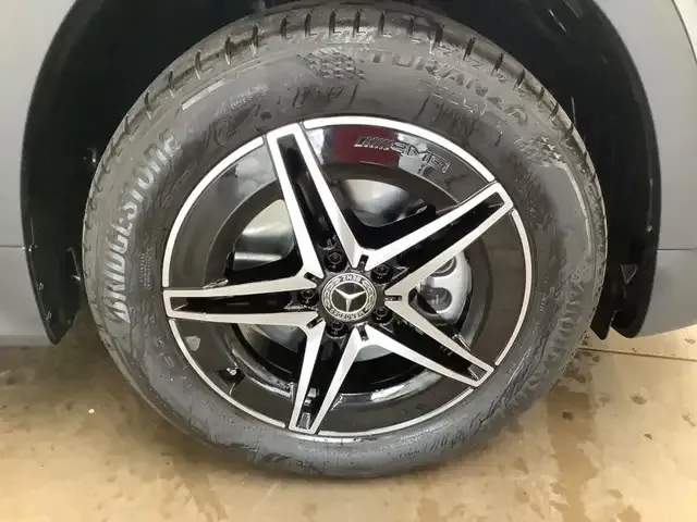 Mercedes-Benz EQB 300