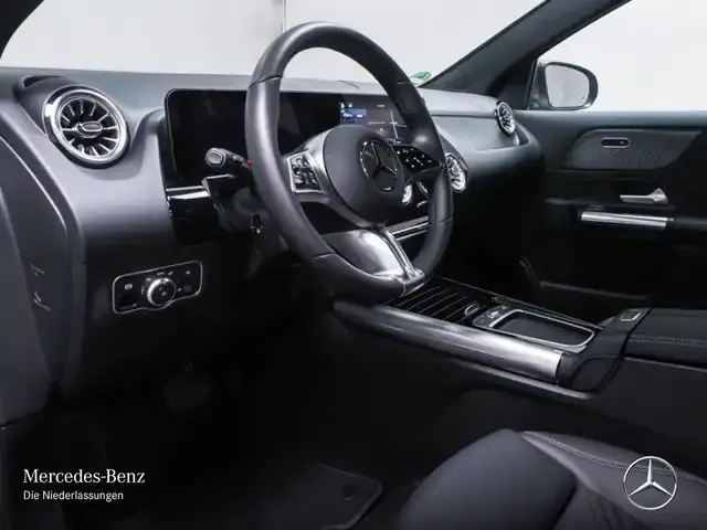 Mercedes-Benz EQA 300