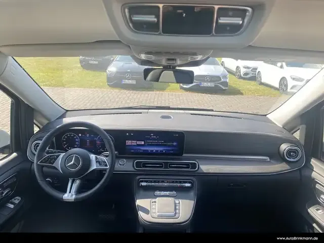 Mercedes-Benz V 220