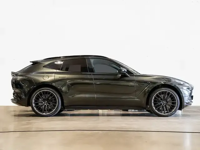 Aston Martin DBX