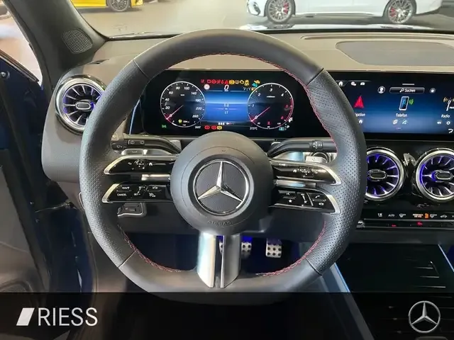 Mercedes-Benz GLB 200