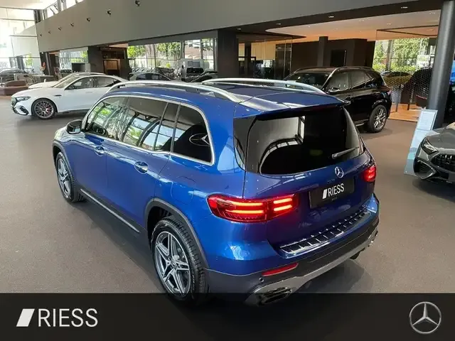 Mercedes-Benz GLB 200