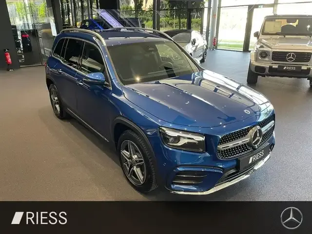 Mercedes-Benz GLB 200