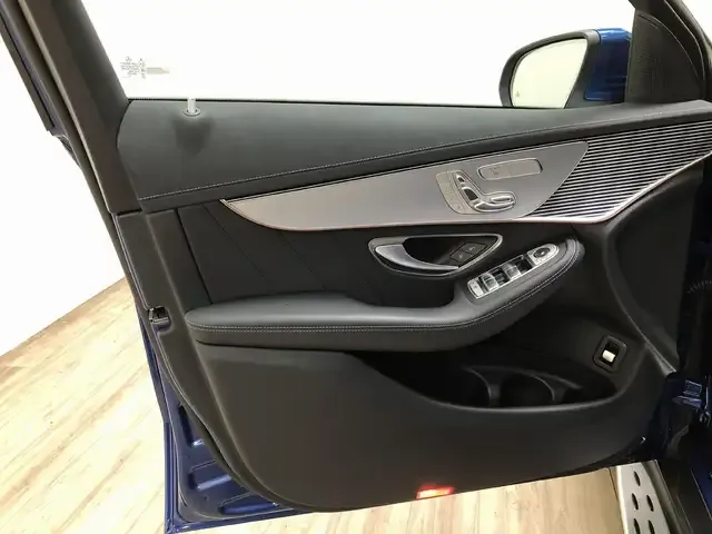 Mercedes-Benz EQC 400