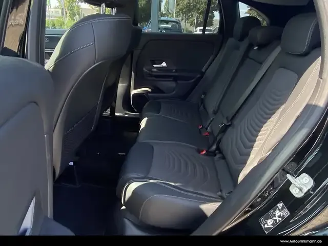 Mercedes-Benz GLA 180