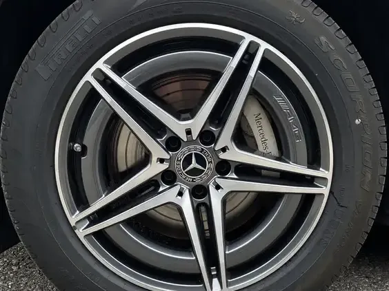 Mercedes-Benz EQC 400