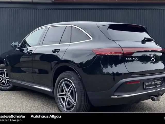 Mercedes-Benz EQC 400
