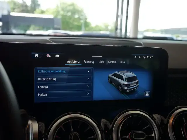 Mercedes-Benz GLB 200