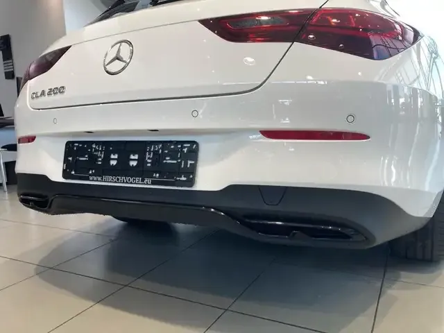 Mercedes-Benz CLA 200