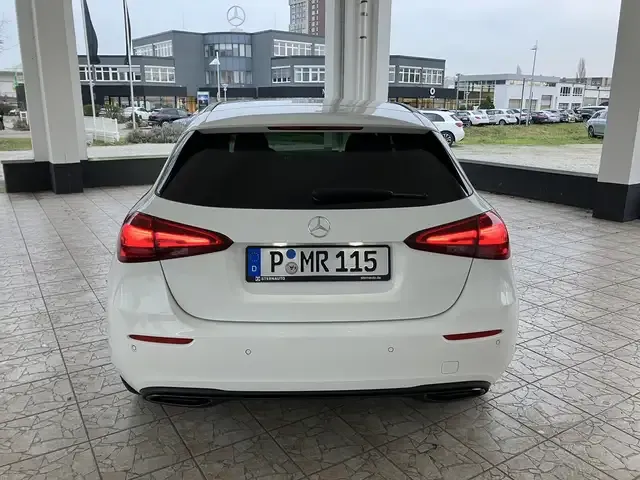 Mercedes-Benz A 180