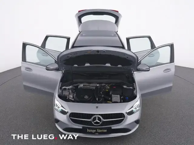 Mercedes-Benz B 180