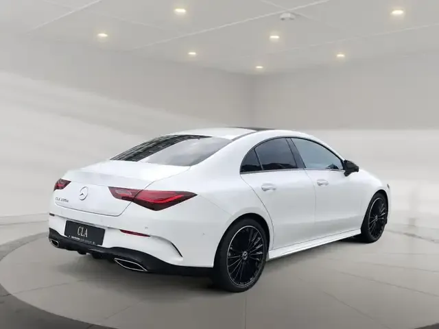 Mercedes-Benz CLA 220