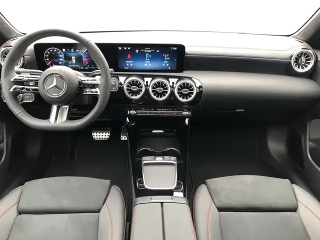 Mercedes-Benz CLA 220