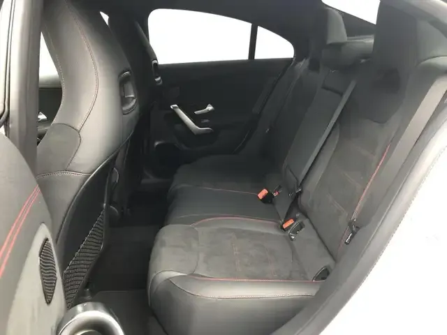 Mercedes-Benz CLA 220