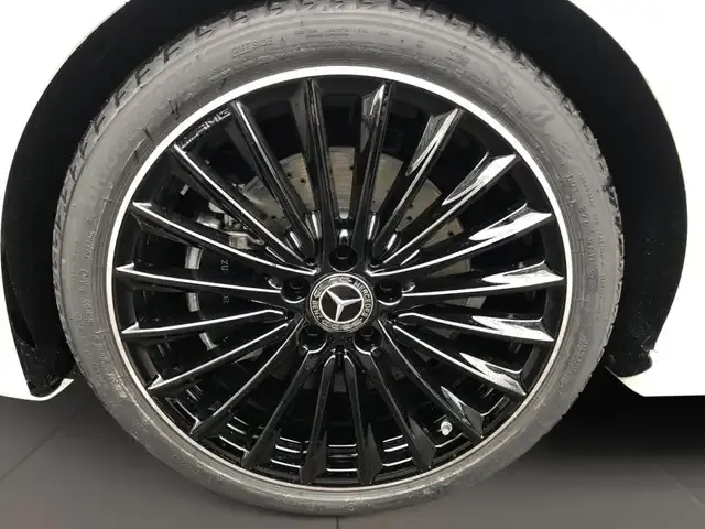 Mercedes-Benz CLA 220