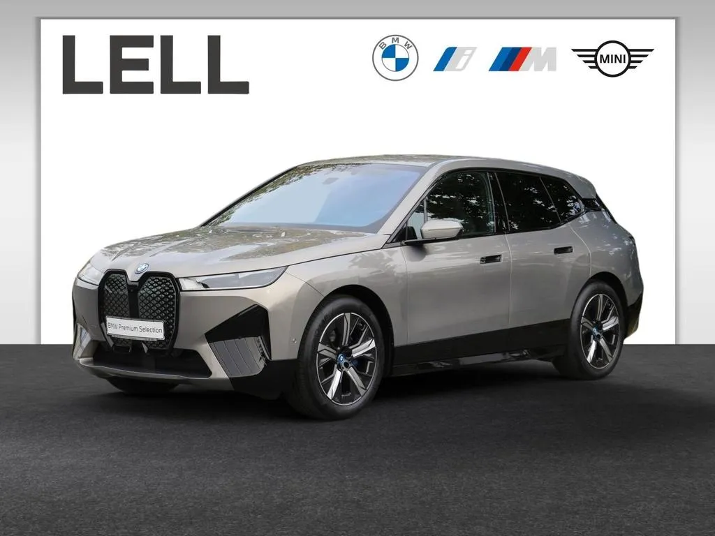BMW iX