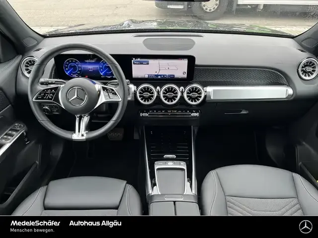 Mercedes-Benz EQB 300