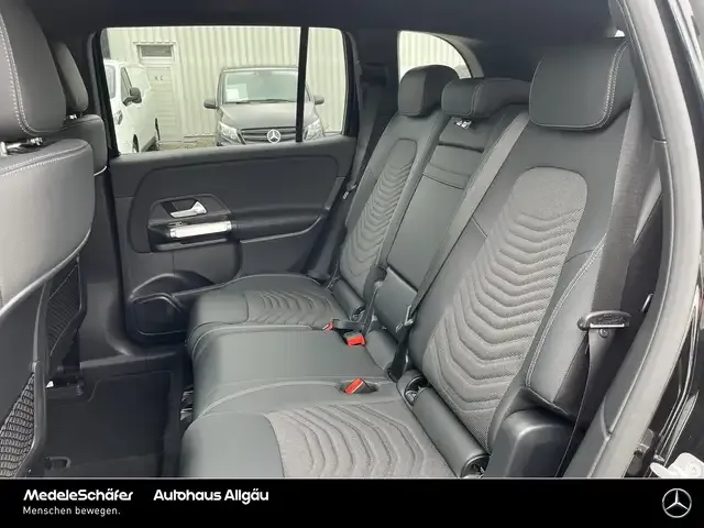 Mercedes-Benz EQB 300