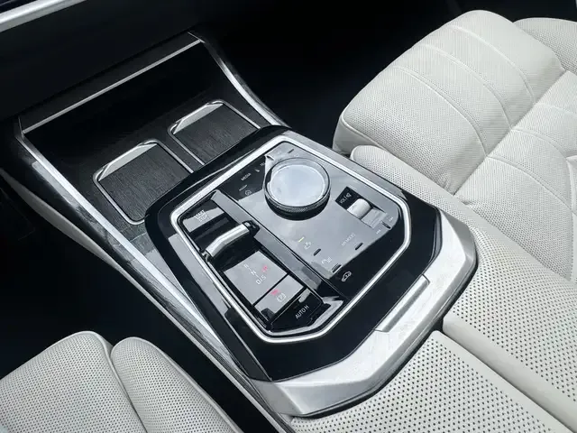 BMW 760