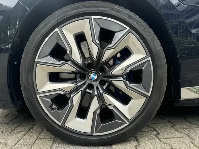 BMW 760
