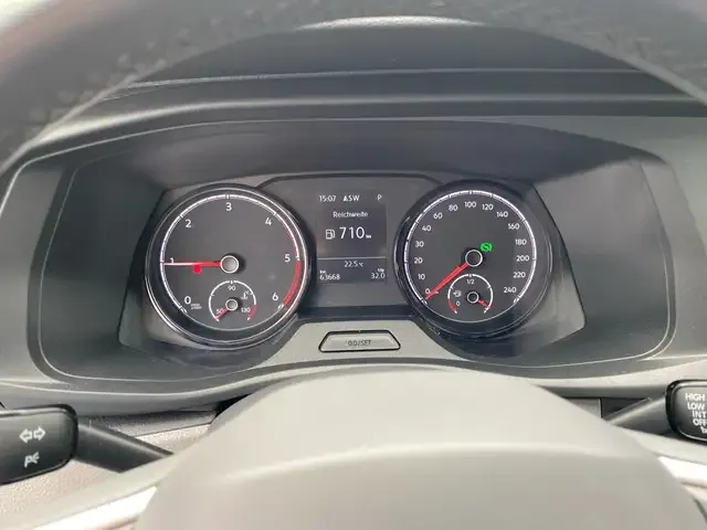 Volkswagen T6.1 Caravelle