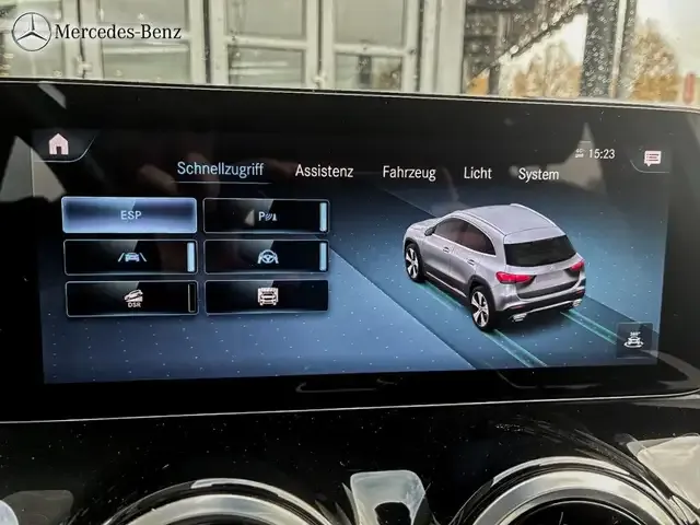 Mercedes-Benz GLA 220