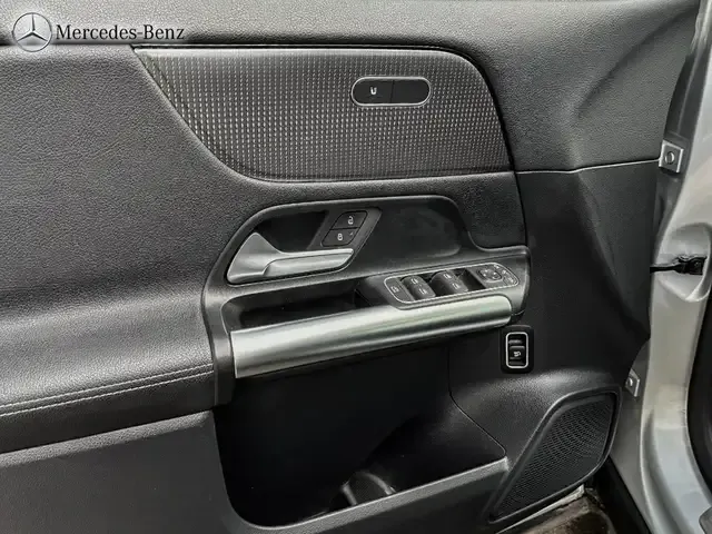 Mercedes-Benz GLA 220